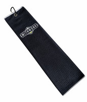 Das Bild zeigt ein SmithWorks® Schlägertuch mit Karabiner schwarz mit weiß