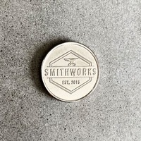 Das Bild zeigt ein SmithWorks® Sommer Sportscap mit Ballmarker unisex schwarz